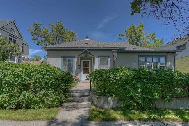 Single apartment in duplex near the capital - 816 5th Ave