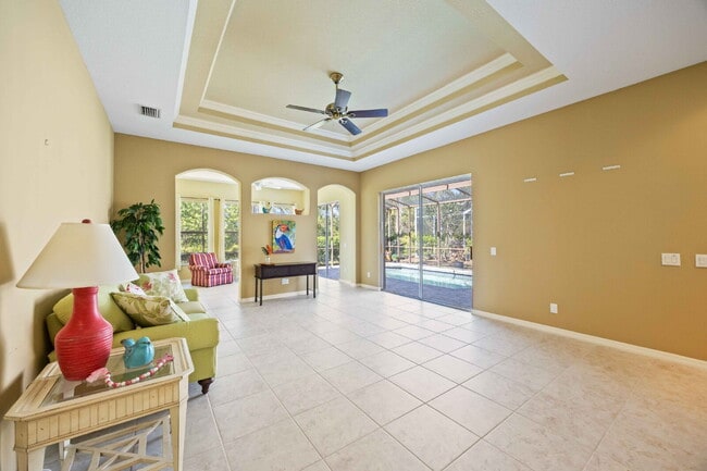 Building Photo - 1241 Creek Nine Dr