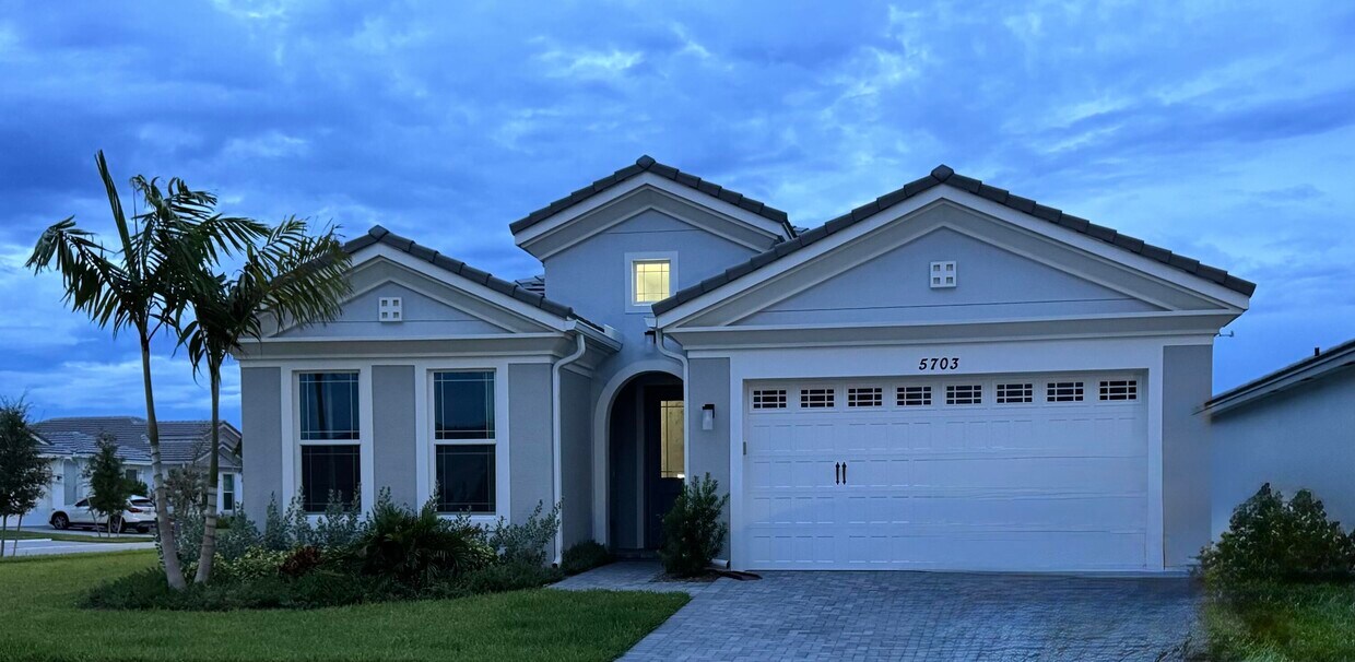 Foto principal - 5703 Lodgepole Ln