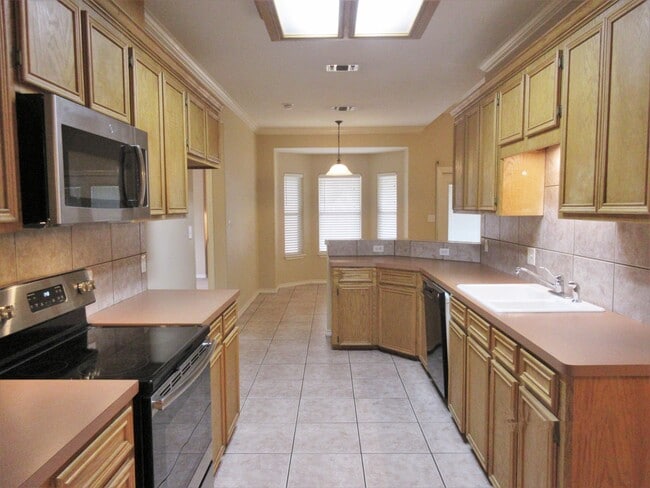 Building Photo - 5930 Cornell Dr
