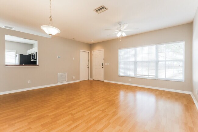Foto del edificio - 10808 Shasta Ct