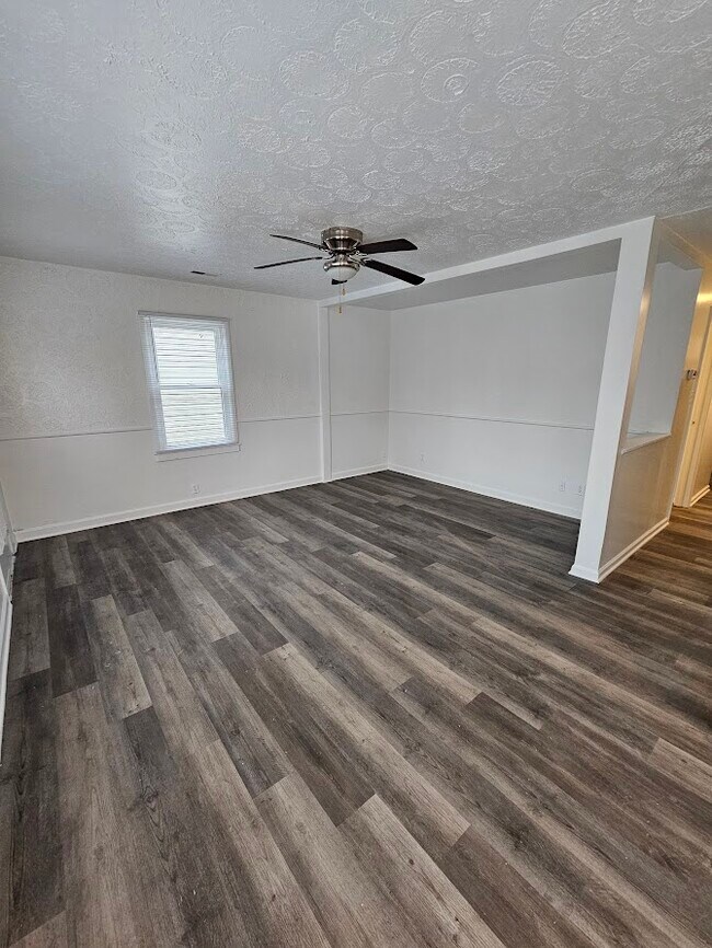 Building Photo - 9137 Hibben Ave