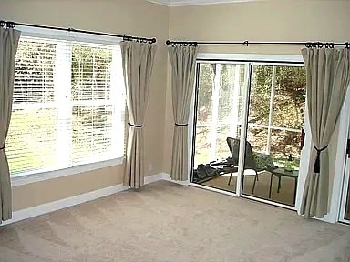 Building Photo - 1010 Ariel Ln