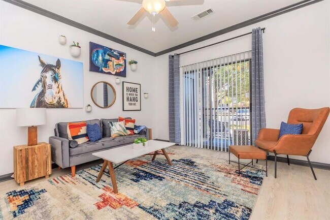 Foto del edificio - 7828 Pat Booker Rd