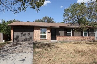 Building Photo - 3842 Commonwealth Dr