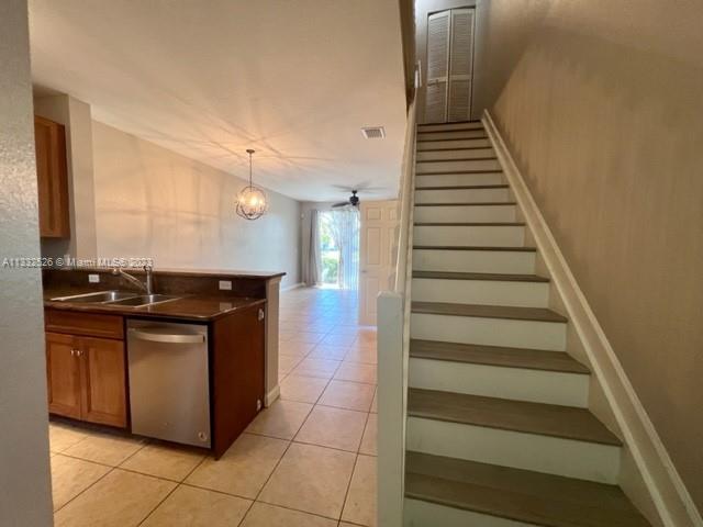 Building Photo - 4205 Napoli Lake Dr