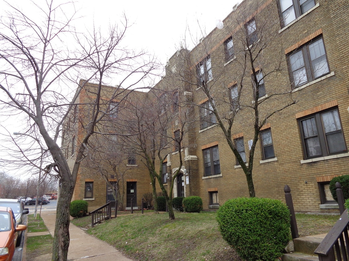 4731 Rd Unit 4731, St. Louis, MO 63116 Room for Rent in St