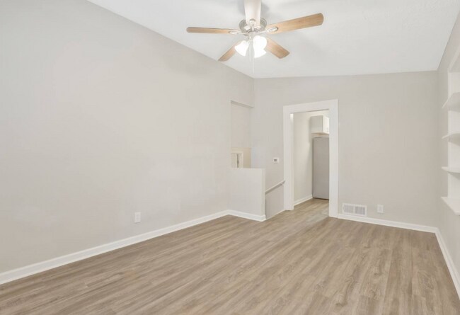 Foto del edificio - 2158 Amber Rd NW