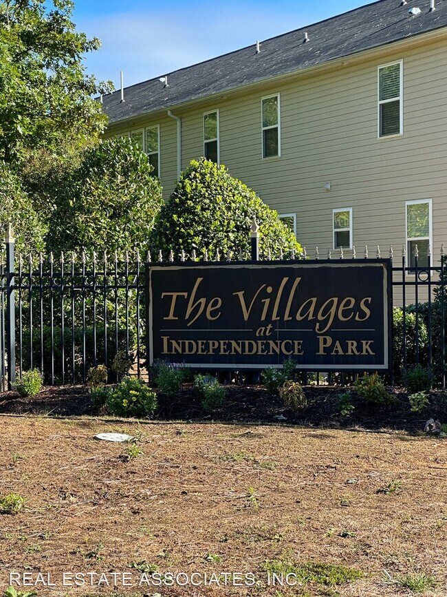 Foto del edificio - 4 br, 3.5 bath House - 4127 Lillington Drive