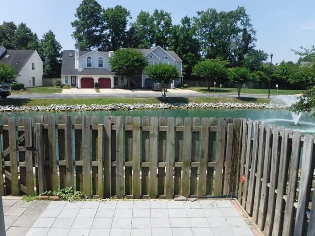 Foto del edificio - KEMPS LAKE CONDO