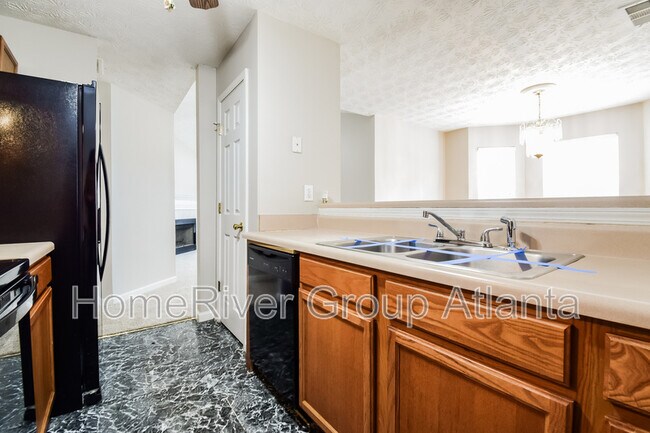 Building Photo - 400 Crestfield Cir