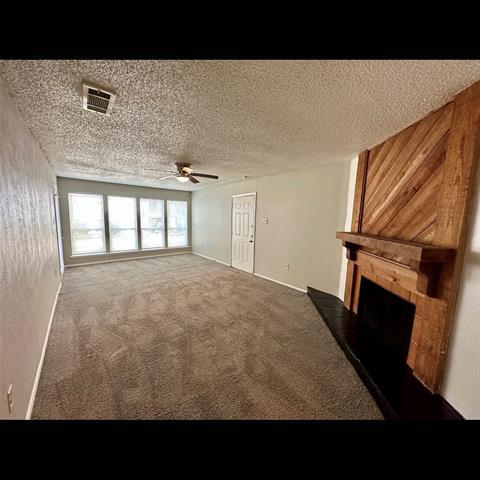 Building Photo - 9696 Walnut St