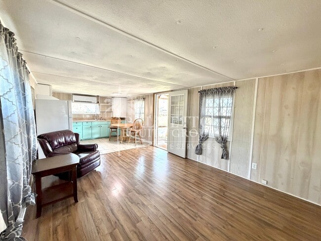 Foto del edificio - 5258 Ferguson Rd