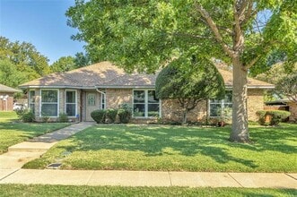 Building Photo - 1403 Bogard Ln