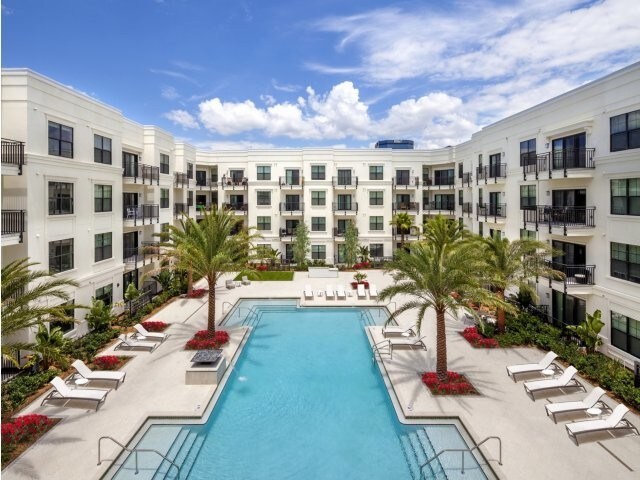 Foto del edificio - Beacon 430