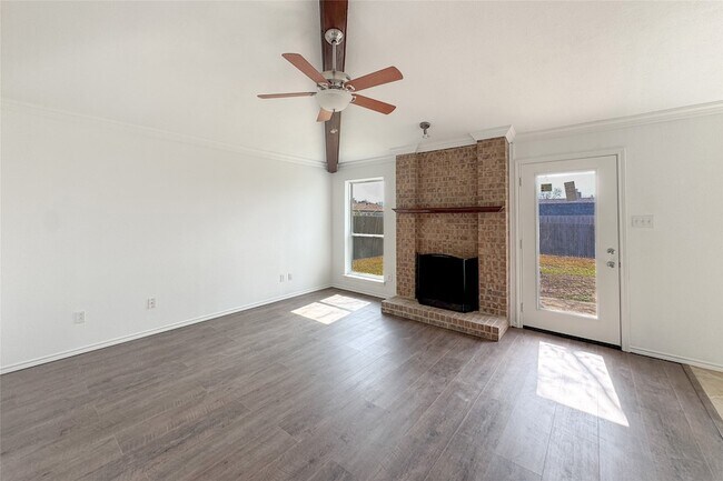 Foto del edificio - 1734 Sterling Ln