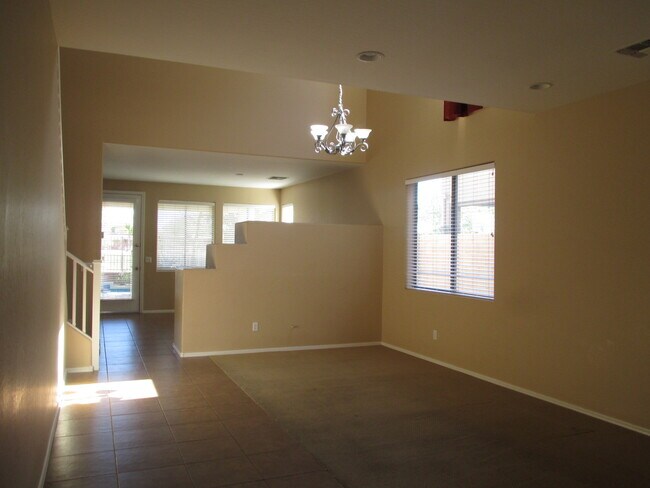 Foto del edificio - Beautiful Gilbert Home w/2 Master Bedrooms...