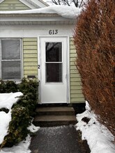 Building Photo - 613 Vine St