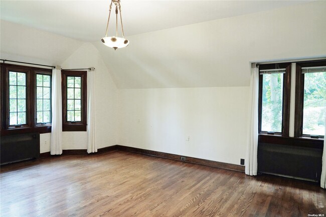 Building Photo - 91 Arleigh Rd