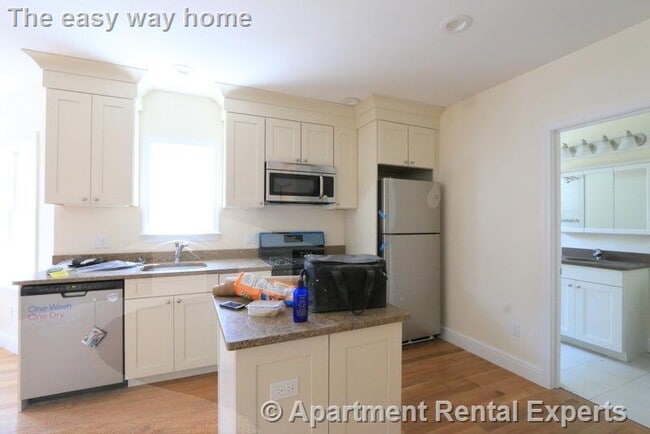 Building Photo - 220 Massachusetts Ave