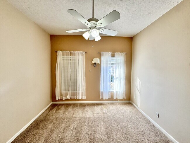 Foto del edificio - Bid-a-Wee Beach Gulf View -Long Term Rental!