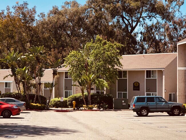 Foto del edificio - 6333 College Grove Way