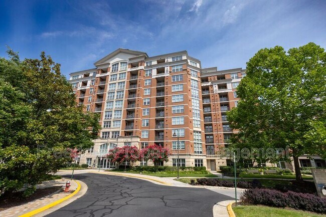 Foto del edificio - 11760 Sunrise Valley Dr