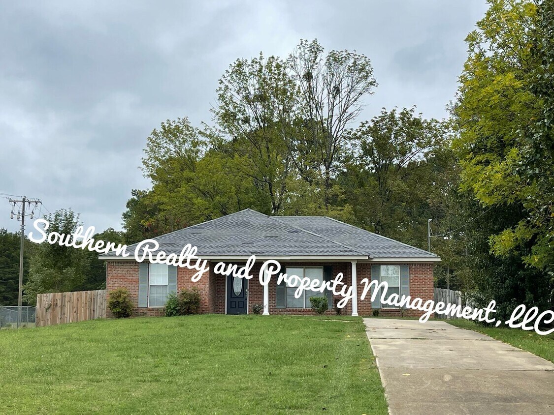 Primary Photo - Make this your home!