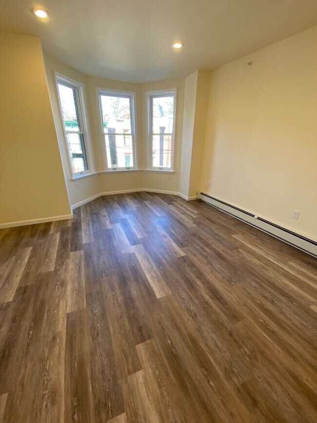 Foto del edificio - 12 S Miller St