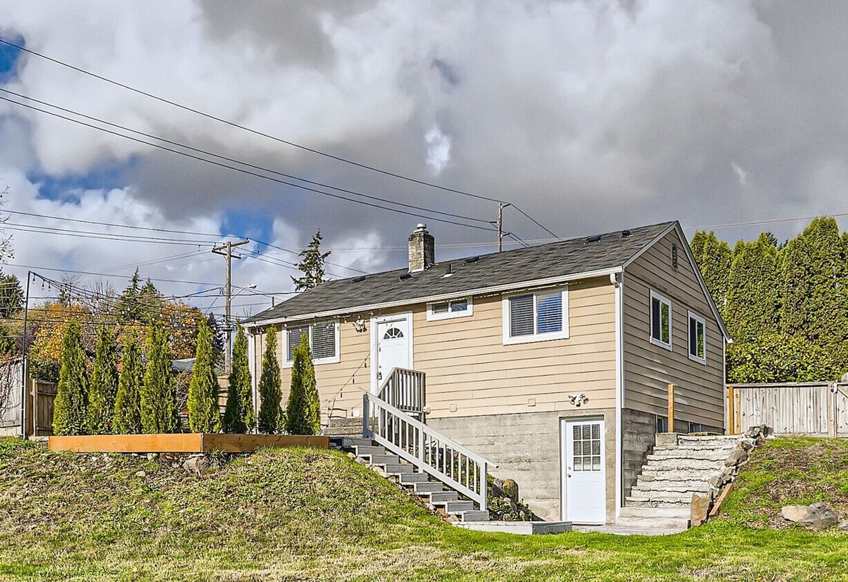 5105 SW 170th St, SeaTac, WA 98188 House Rental in SeaTac, WA