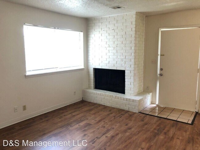 Building Photo - 2 br, 1 bath House - 162 NE 12th Street,