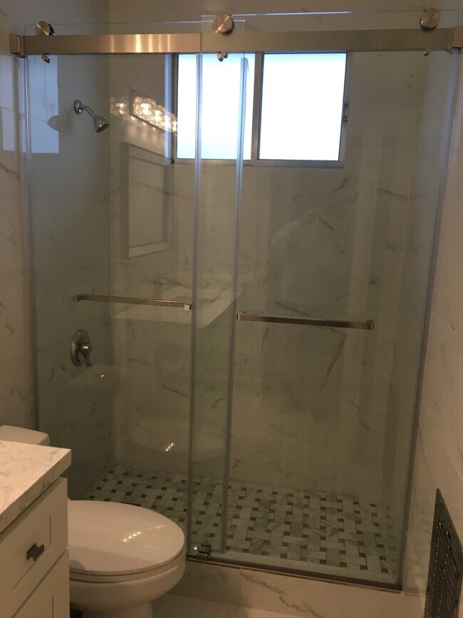 Foto del edificio - 8539 Saturn St