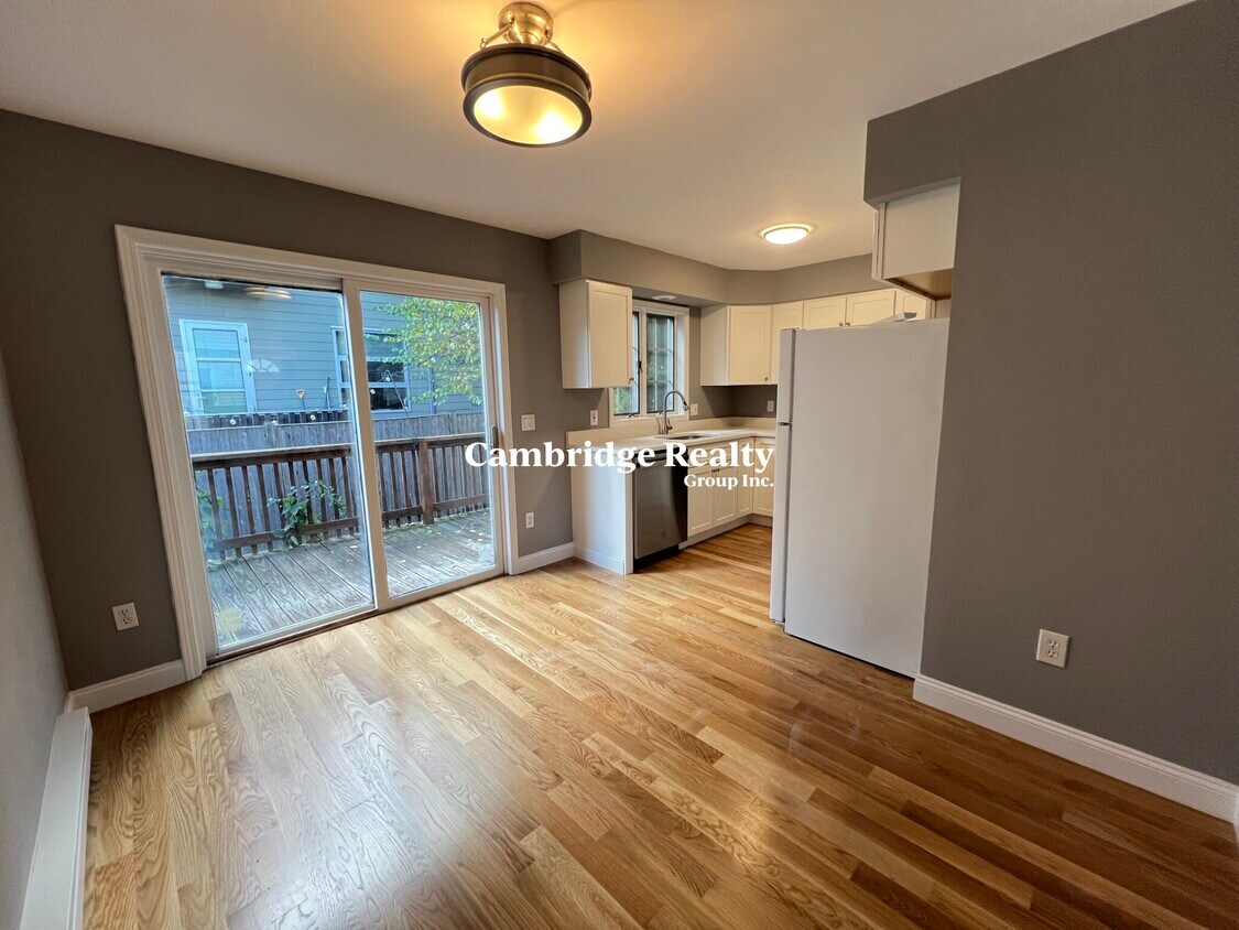 Foto principal - 66 Murdock St