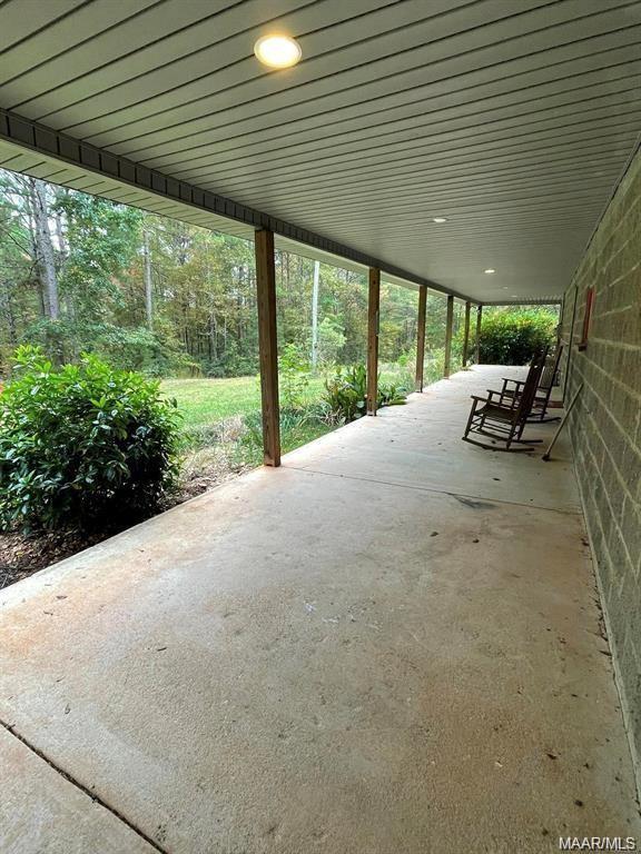 Building Photo - 944 Lindsey Rd