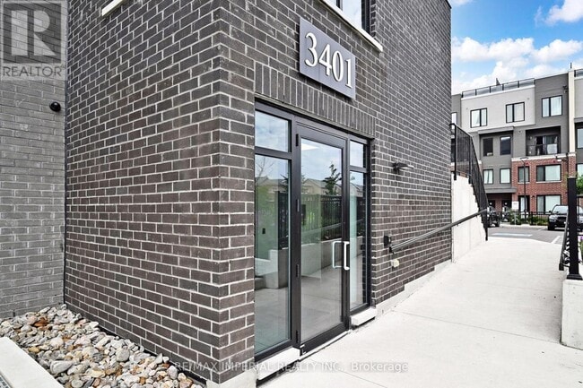 Building Photo - 3401 Ridgeway Dr