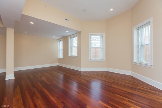 Building Photo - 1324 Euclid St NW