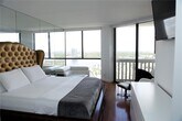 Foto principal - 1000 W Island Blvd