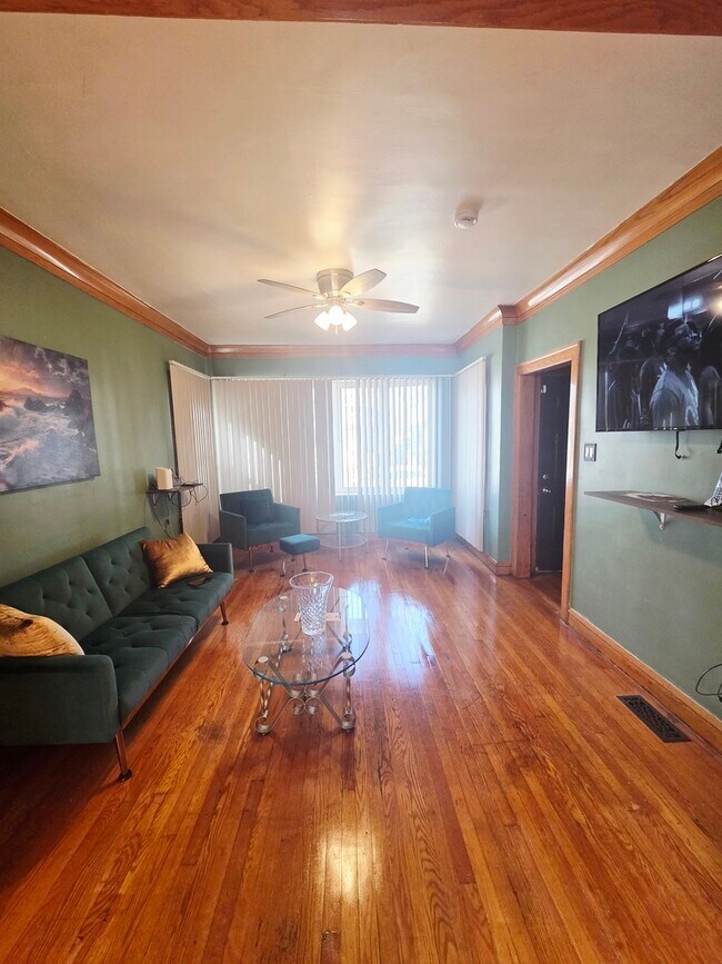 Foto del edificio - 12051 S Yale Ave