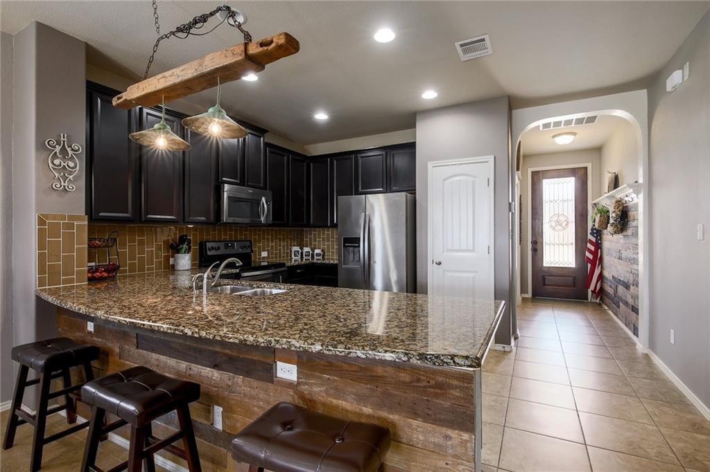 Foto principal - 19304 Nicole Ln