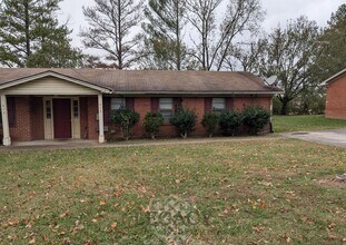 Building Photo - 413 Shawnee Dr