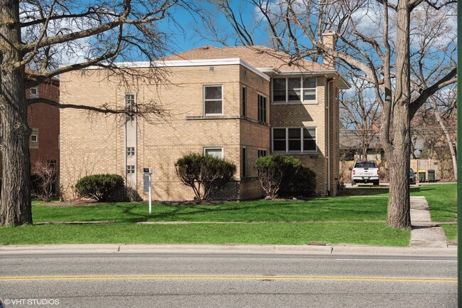 Building Photo - 3024 Harlem Ave