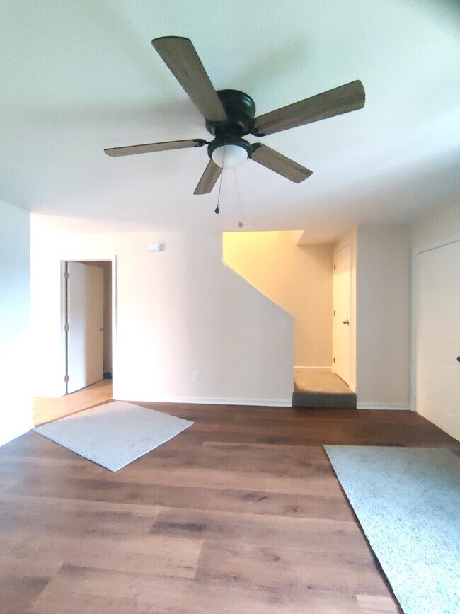 Foto del edificio - 117 Colonial Pkwy