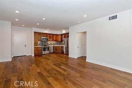 Building Photo - 627 Deep Valley Dr