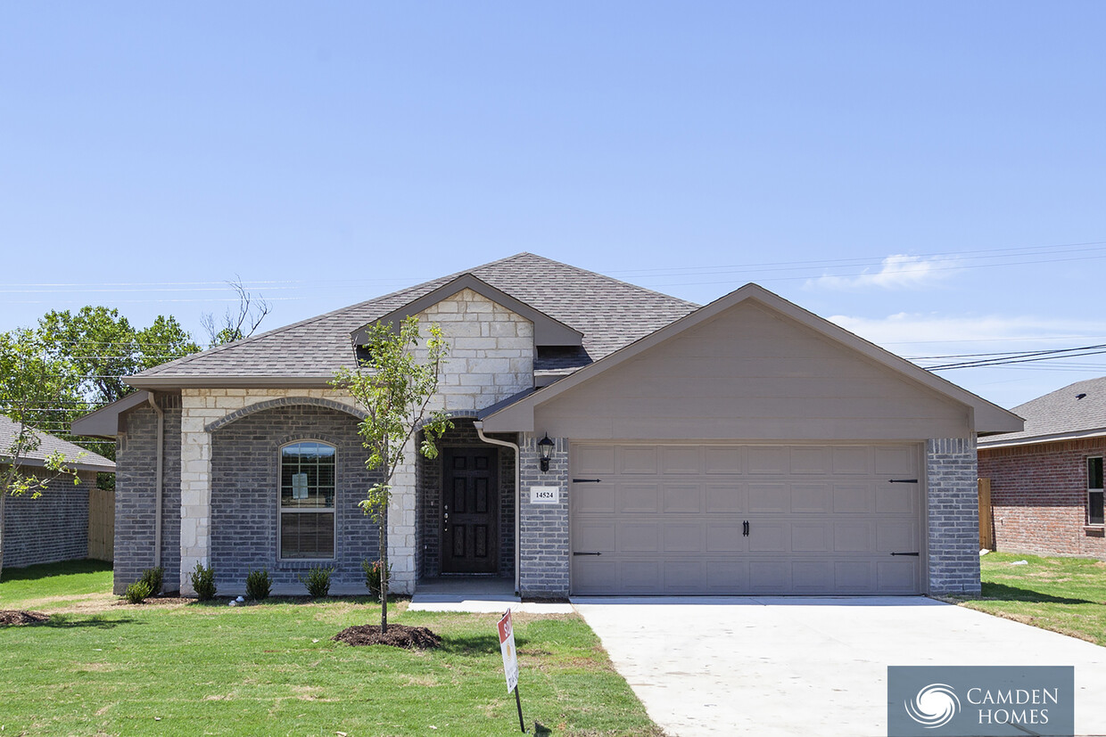 Foto principal - 11756 Meadow Creek Dr