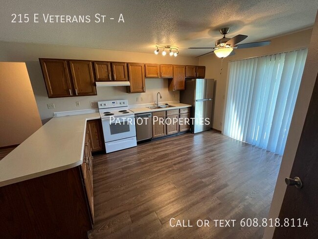 Building Photo - 215 E Veterans St