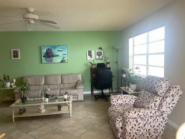 Foto del edificio - 173 Normandy Ln