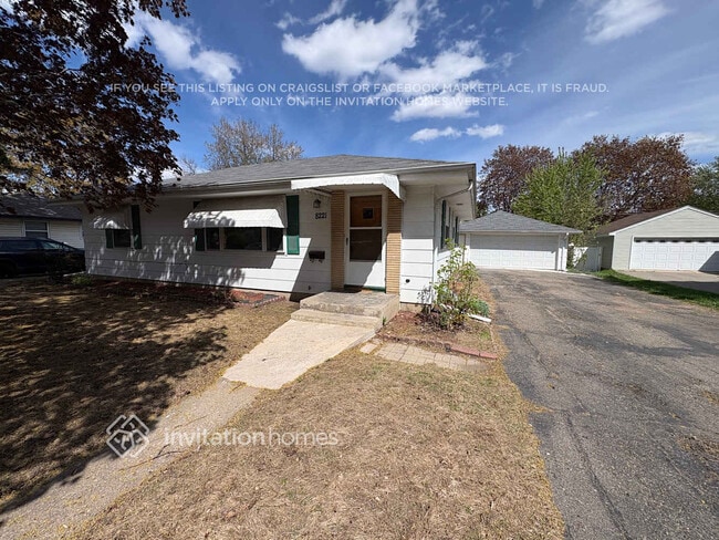 Building Photo - 8221 Bloomington Ave S