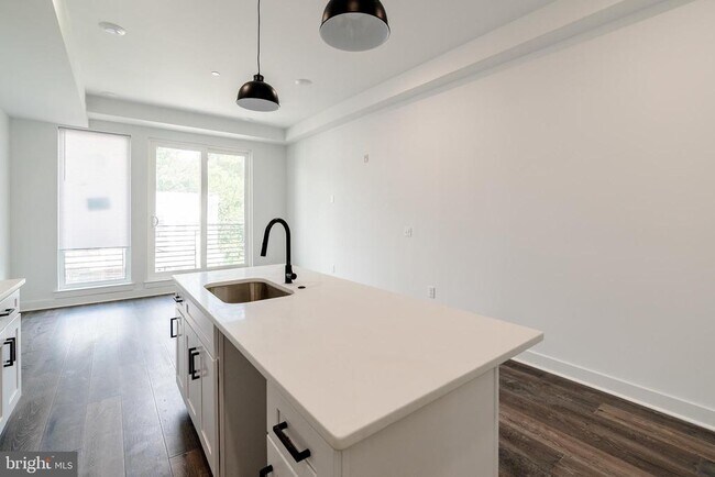 Foto del edificio - 623 N 52nd St