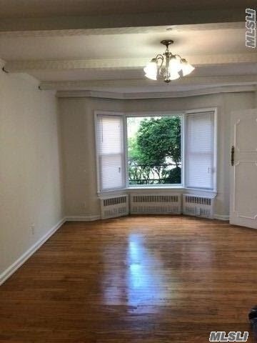 Foto del edificio - 711 Emerson St