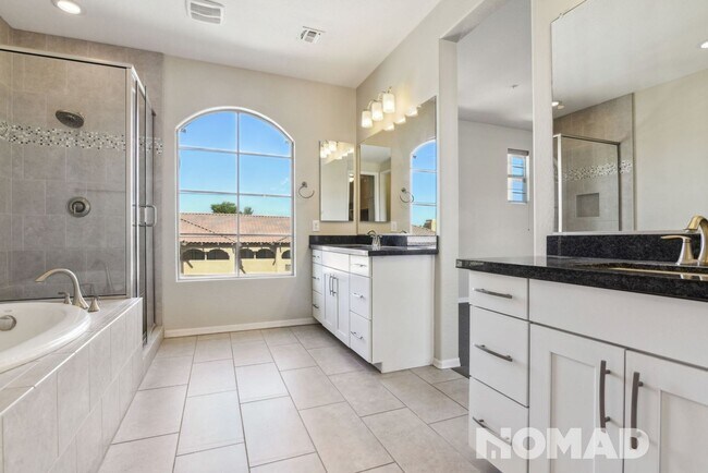 Foto del edificio - Stunning 3BR Townhouse in North Scottsdale